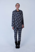 Load image into Gallery viewer, Tailored Jacket-cape in Italian wool - Grey checkered