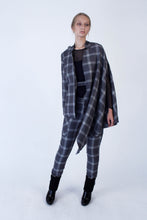 Load image into Gallery viewer, Tailored Jacket-cape in Italian wool - Grey checkered