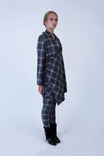 Load image into Gallery viewer, Tailored Jacket-cape in Italian wool - Grey checkered
