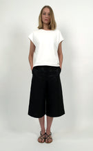 Load image into Gallery viewer, Linen Cropped Wide-leg Pants
